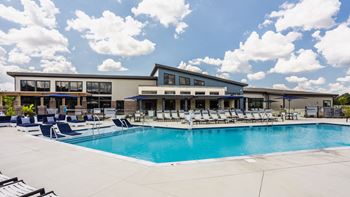 Swimming Pool And Relaxing Area at Upper Vue Flats, Dublin, Ohio
